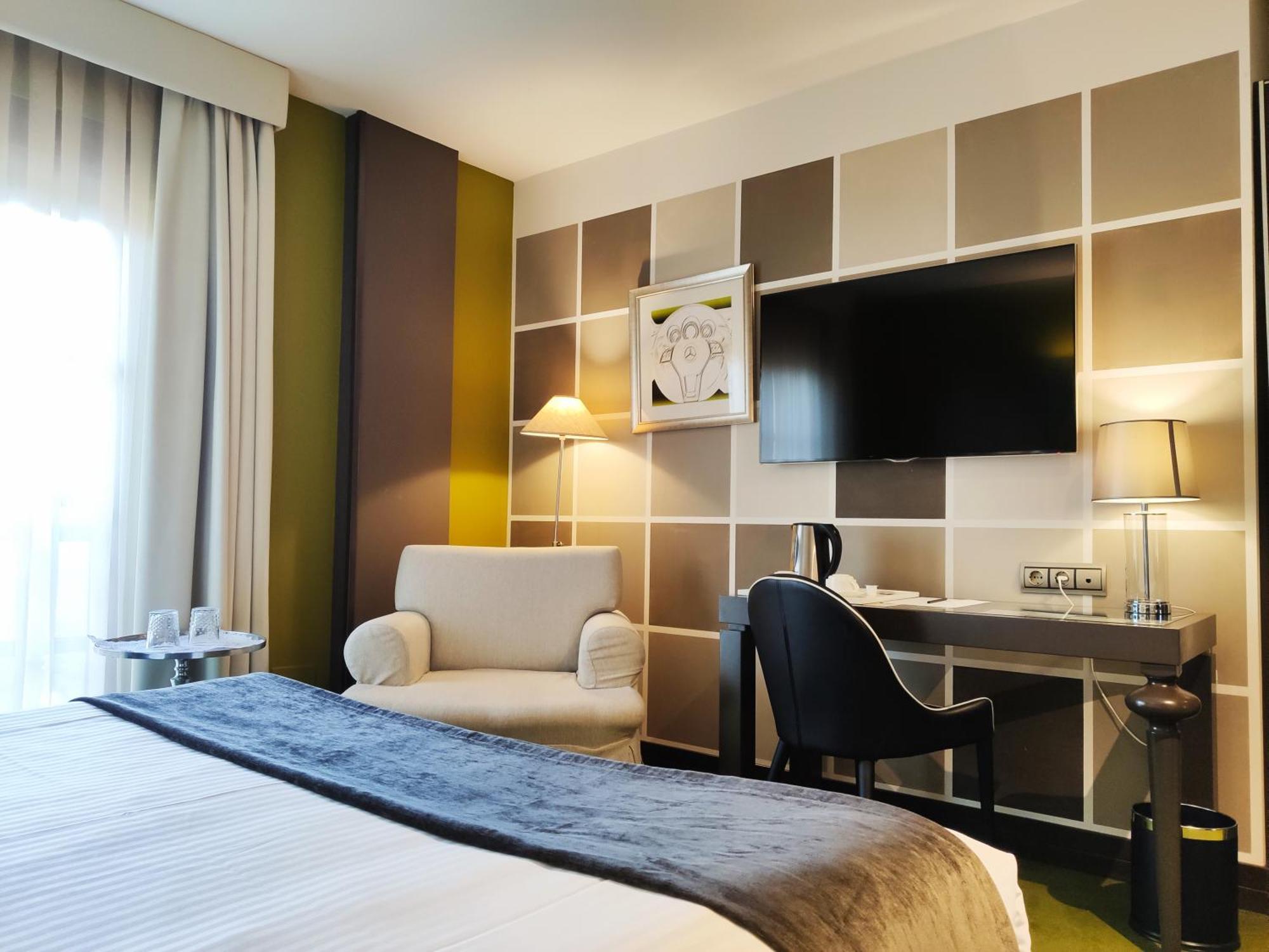 Costa Esmeralda Suites Suances Quarto foto A room at the hotel